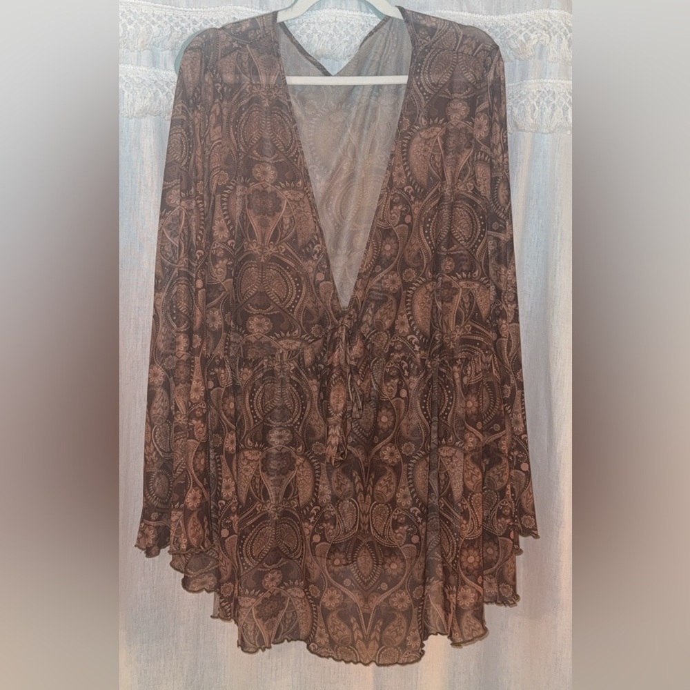 SHEIN Brown Paisley Print Tie-Front Top